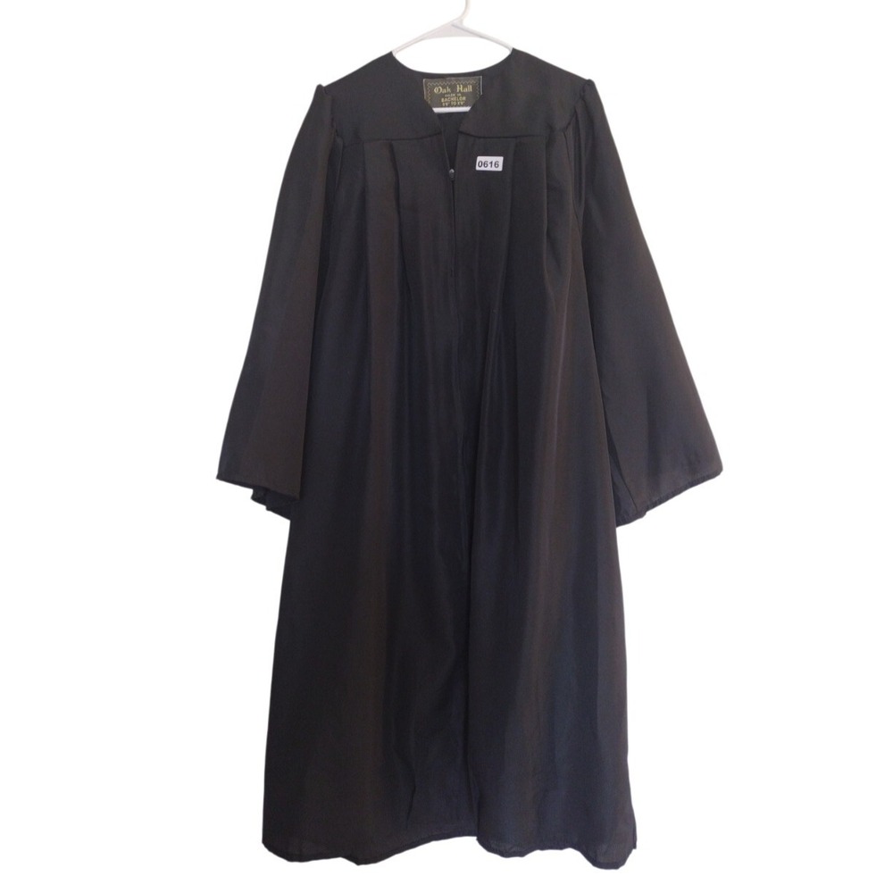 Oak‎ Hall Graduation Gown Black 5'9To 5'11 Black Gown Bachelor Master University